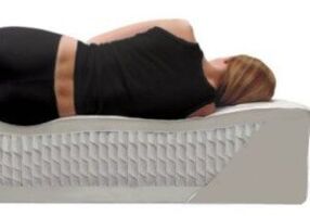 Ortopedický matrac zabráni vzniku bolesti v bedrovej oblasti po spánku